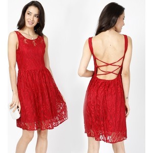 Rode jurk met kant rode-jurk-met-kant-71_14