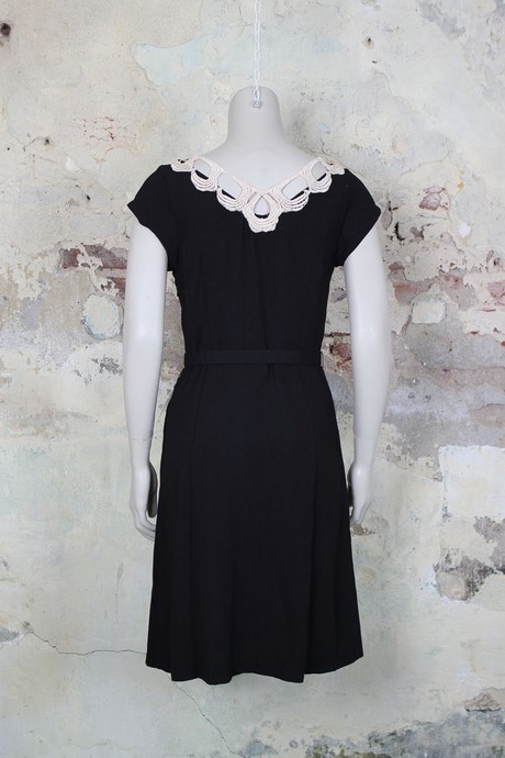 Zwarte jurk met kraag zwarte-jurk-met-kraag-30_16