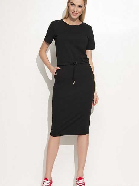 Zwarte jurk met korte mouwen zwarte-jurk-met-korte-mouwen-04_15