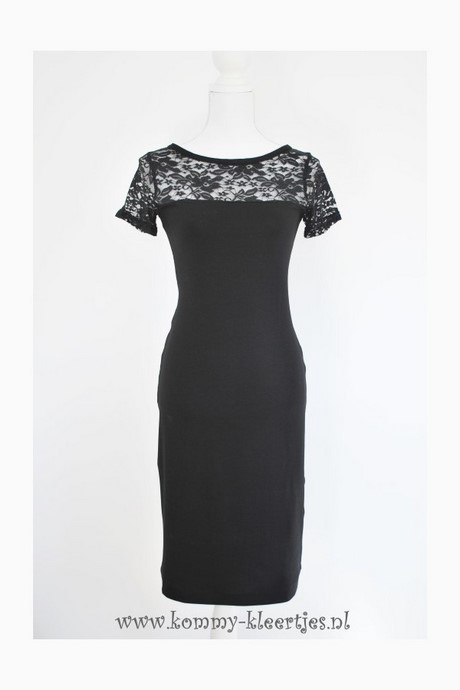 Zwarte jurk met korte mouwen zwarte-jurk-met-korte-mouwen-04_5