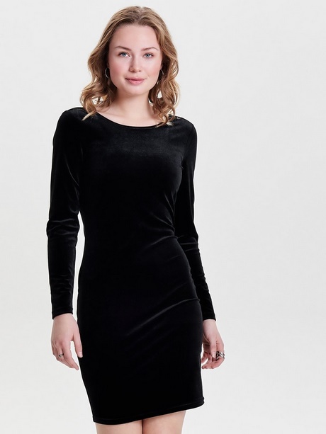 Korte zwarte jurk met lange mouwen korte-zwarte-jurk-met-lange-mouwen-54_12
