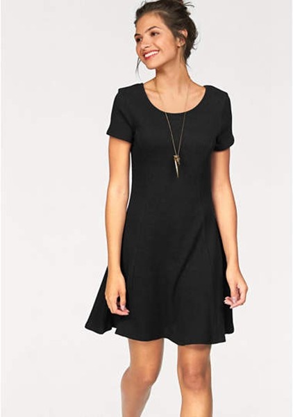Korte zwarte jurk met lange mouwen korte-zwarte-jurk-met-lange-mouwen-54_8