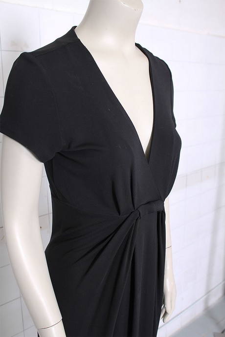 Zwarte jurk met v hals zwarte-jurk-met-v-hals-11_10