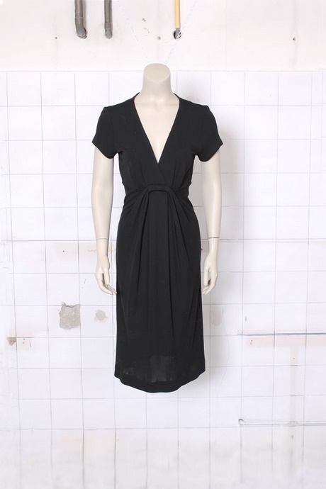 Zwarte jurk met v hals zwarte-jurk-met-v-hals-11_11