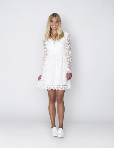 Wit jurkje met korte mouwen wit-jurkje-met-korte-mouwen-41_2