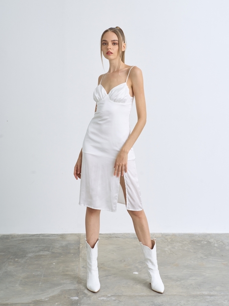 Mouwloze witte jurk