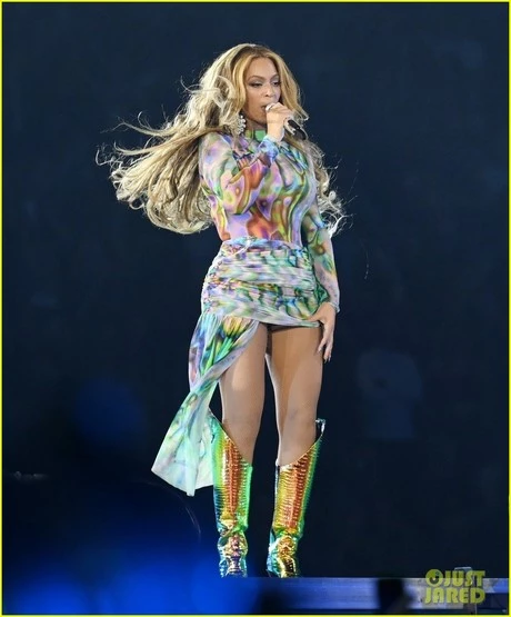 Beyoncé outfits 2023 beyonce-outfits-2023-07_6-10