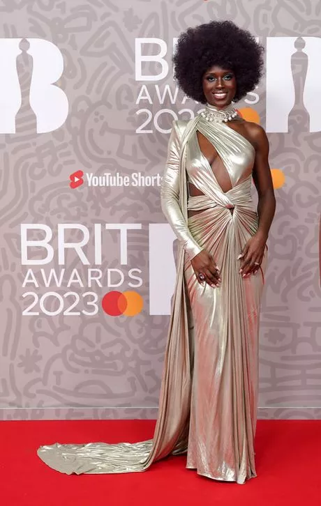 Brit awards 2023 rode loper brit-awards-2023-rode-loper-69_6-12