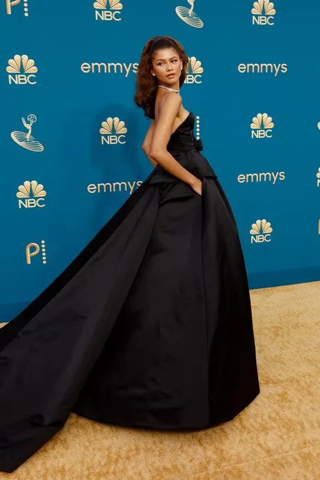 Emmys 2023 outfits emmys-2023-outfits-70_10-3