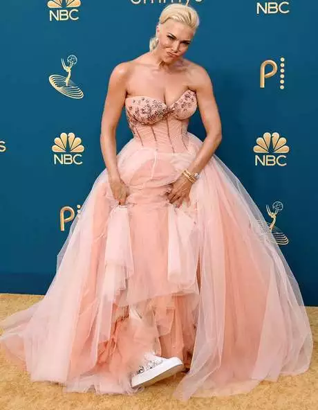 Emmys 2023 outfits emmys-2023-outfits-70_6-12
