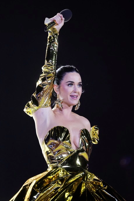 Katy perry outfits 2023 katy-perry-outfits-2023-10_16-8