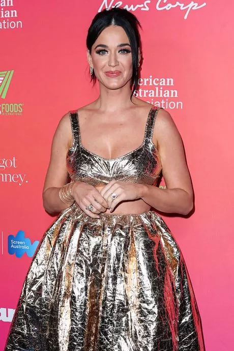 Katy perry outfits 2023 katy-perry-outfits-2023-10_5-14