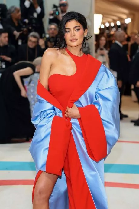 Kim kardashian 2023 Met gala kim-kardashian-2023-met-gala-96_3-8