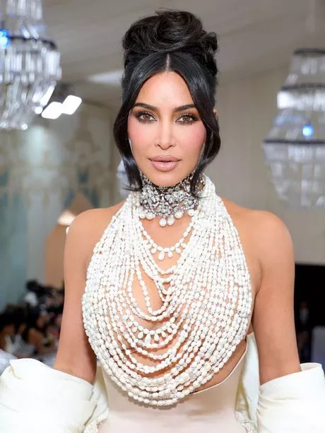 Kim kardashian 2023 Met gala kim-kardashian-2023-met-gala-96_7-12