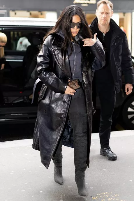 Kim kardashian casual outfits 2023 kim-kardashian-casual-outfits-2023-31_5-16