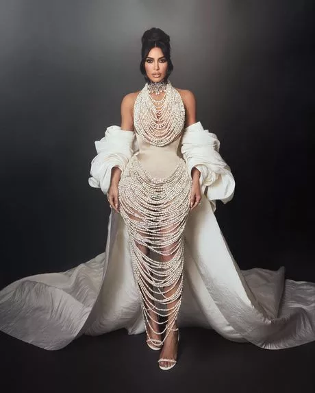 Kim kardashian Met gala 2023 jurk kim-kardashian-met-gala-2023-jurk-92_3-9