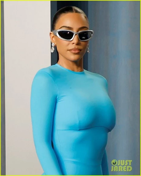 Kim kardashian oscar jurk 2023 kim-kardashian-oscar-jurk-2023-80_6-15