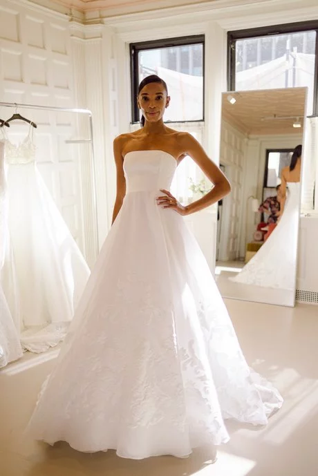 Mooie jurken om te dragen naar een bruiloft 2023 mooie-jurken-om-te-dragen-naar-een-bruiloft-2023-96-1