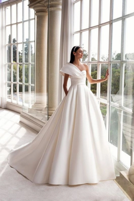 Mooie jurken om te dragen naar een bruiloft 2023 mooie-jurken-om-te-dragen-naar-een-bruiloft-2023-96_2-8