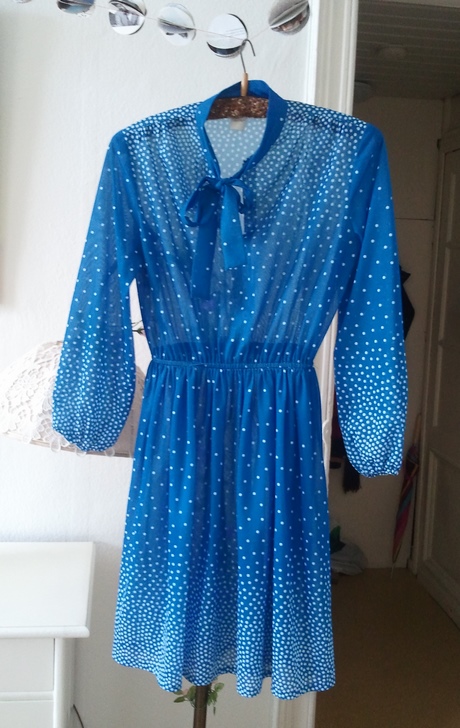 Blauwe jurk witte stippen blauwe-jurk-witte-stippen-92_5