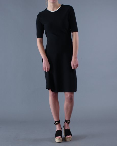 Zwarte midi jurk korte mouw zwarte-midi-jurk-korte-mouw-92_9