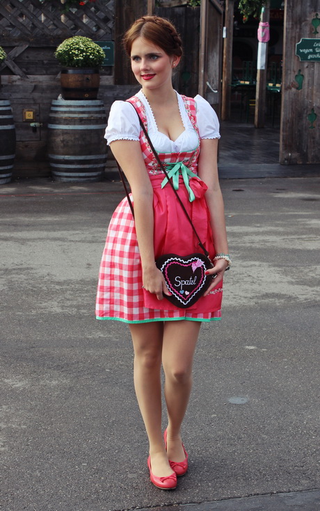 Dirndl outfit dirndl-outfit-40_17