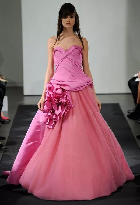 Moda 2024 Dama jurken moda-2024-dama-jurken-65_17-9