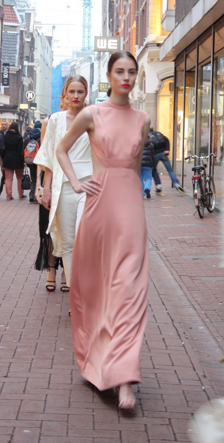 Roze lange jurk