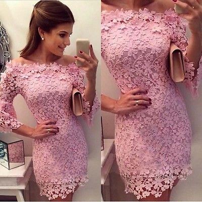Roze jurk met kant