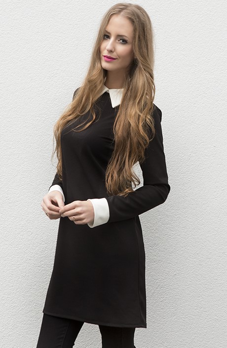 Zwarte jurk met witte kraag