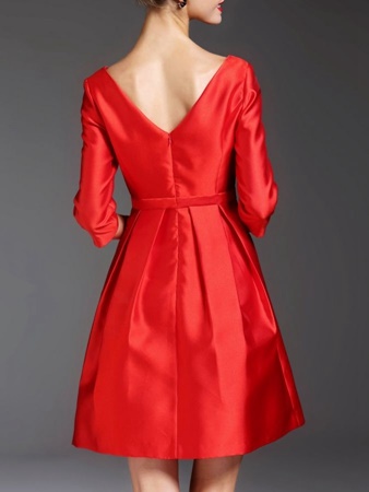 Rode jurk met v hals rode-jurk-met-v-hals-64_3