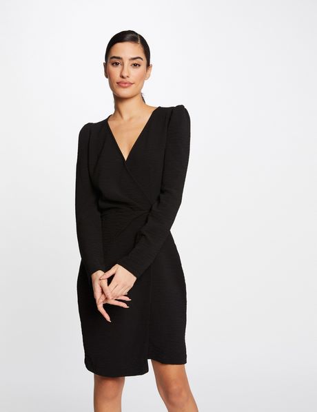 Zwarte aansluitende jurk zwarte-aansluitende-jurk-30_5