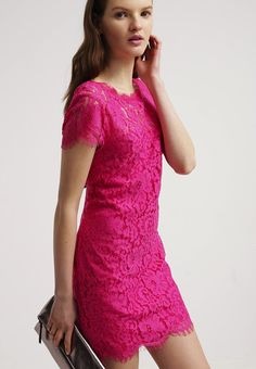 Roze jurk kant