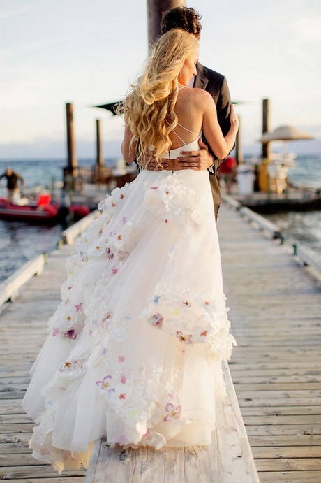 Aparte jurk voor bruiloft