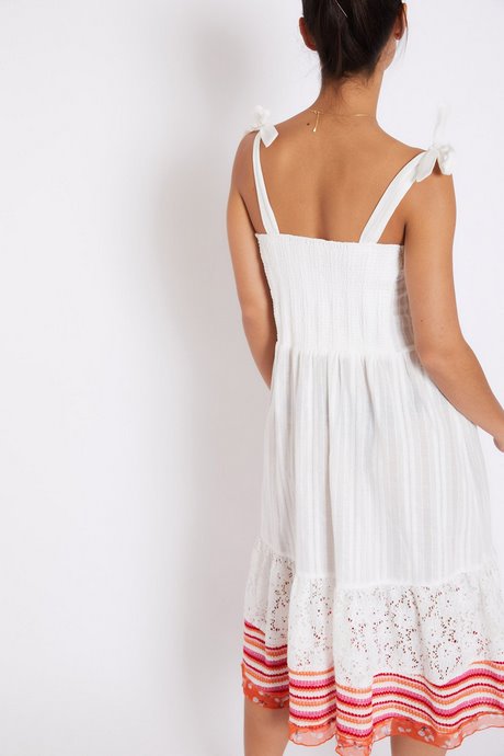 Lange witte jurk met kant lange-witte-jurk-met-kant-57_9