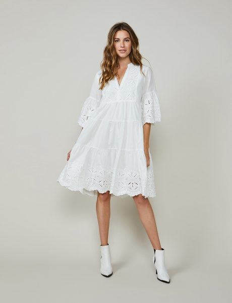 Witte jurk met broderie witte-jurk-met-broderie-62_11