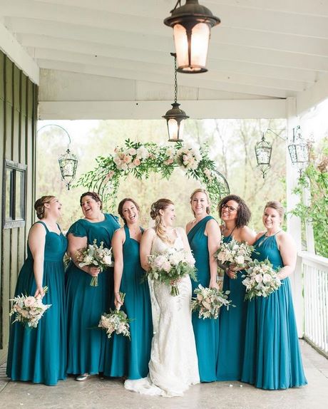 Pauw blauwe bruidsmeisje jurken