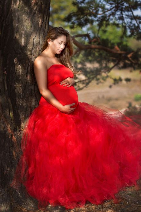 Rode zwangerschapsjurk