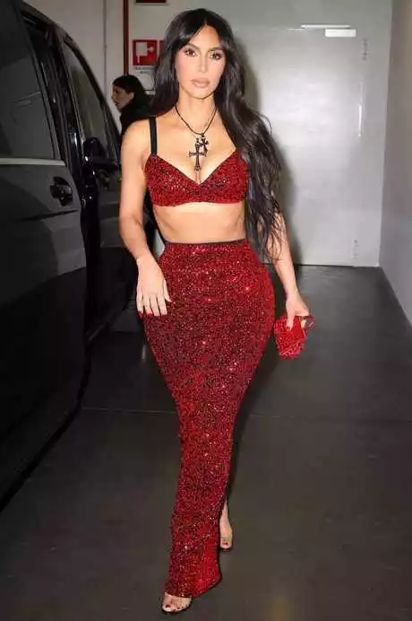 Kim kardashian outfits 2023 kim-kardashian-outfits-2023-64_10-3