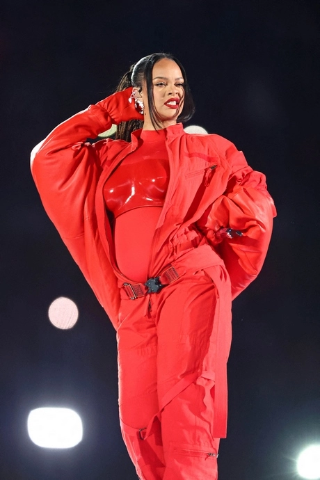 Rihanna outfits 2023 rihanna-outfits-2023-05_15-8