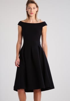 Zwarte jurk voor kerst zwarte-jurk-voor-kerst-02_5