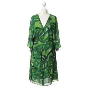 Groene zijden jurk groene-zijden-jurk-01_2