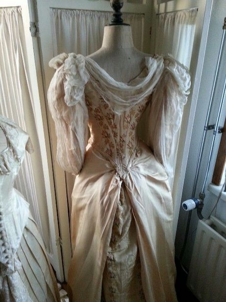 Antieke victoriaanse jurk antieke-victoriaanse-jurk-13
